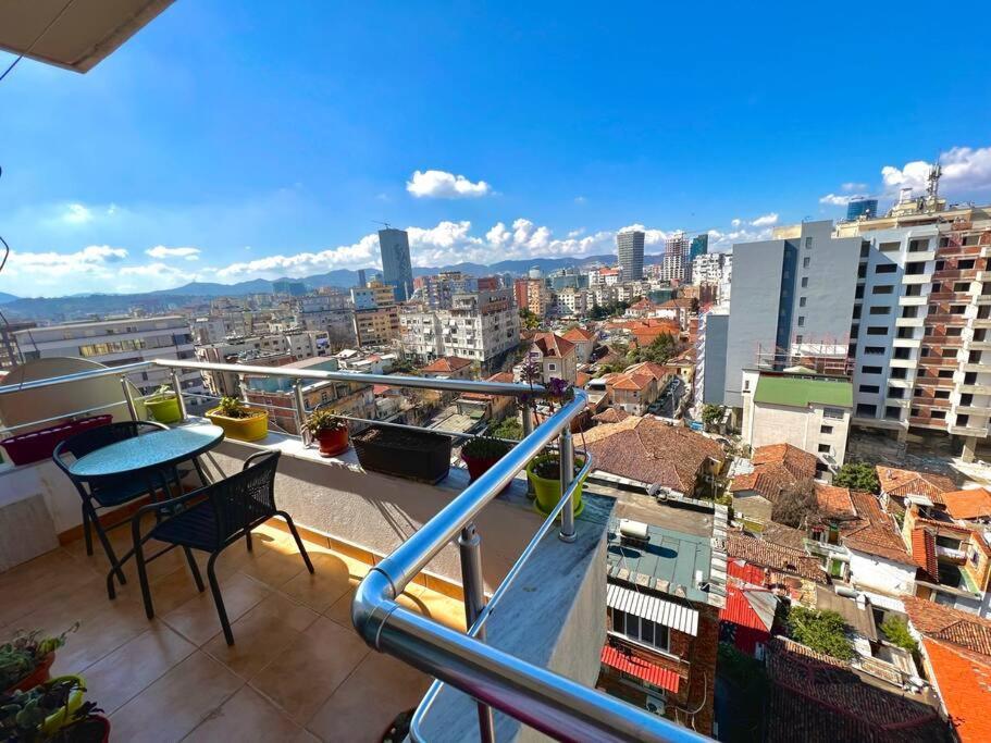Central Tirana Flat Near Bazaar 外观 照片