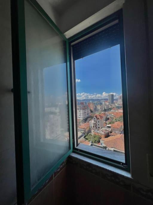 Central Tirana Flat Near Bazaar 外观 照片