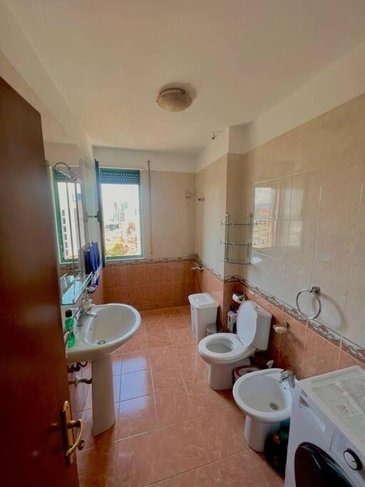Central Tirana Flat Near Bazaar 外观 照片